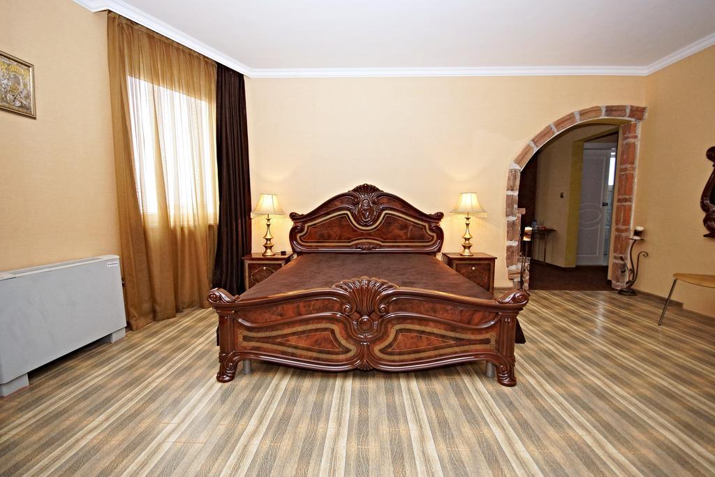 Бутиков Хотел History Haskovo Phòng bức ảnh